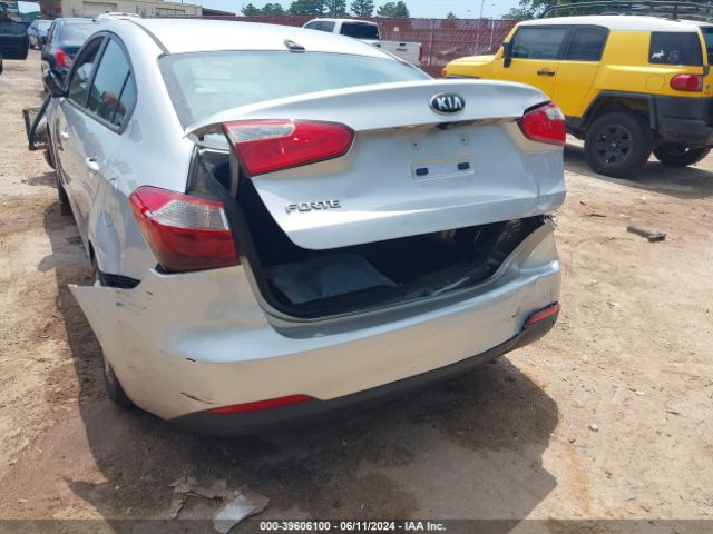 KNAFX4A6XG5460681 KIA FORTE LX