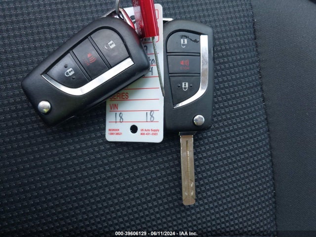 Toyota RAV4 LE 2019 JTMH1RFV5KJ006882 Image 11