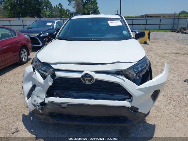 Toyota RAV4 LE 2019 JTMH1RFV5KJ006882 Image 12
