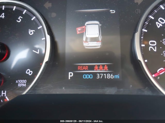Toyota RAV4 LE 2019 JTMH1RFV5KJ006882 Image 15
