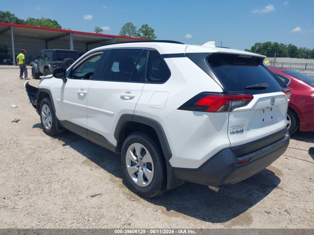 Toyota RAV4 LE 2019 JTMH1RFV5KJ006882 Image 3