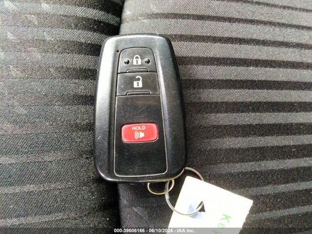 Toyota Prius Two 2017 JTDKBRFU4H3024345 Image 11