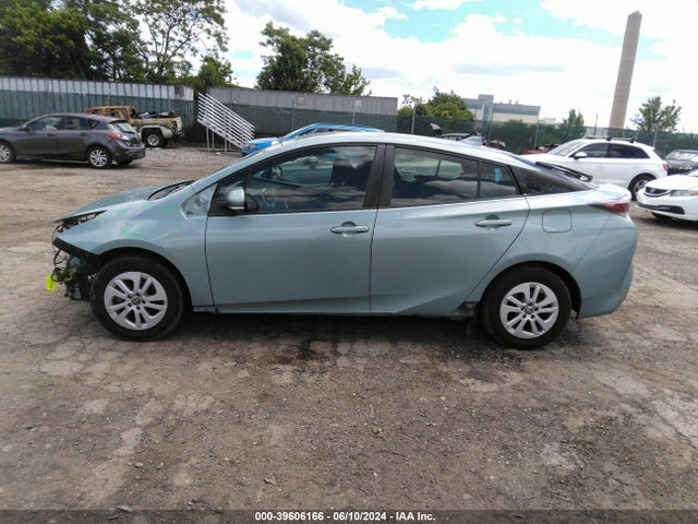 Toyota Prius Two 2017 JTDKBRFU4H3024345 Image 15