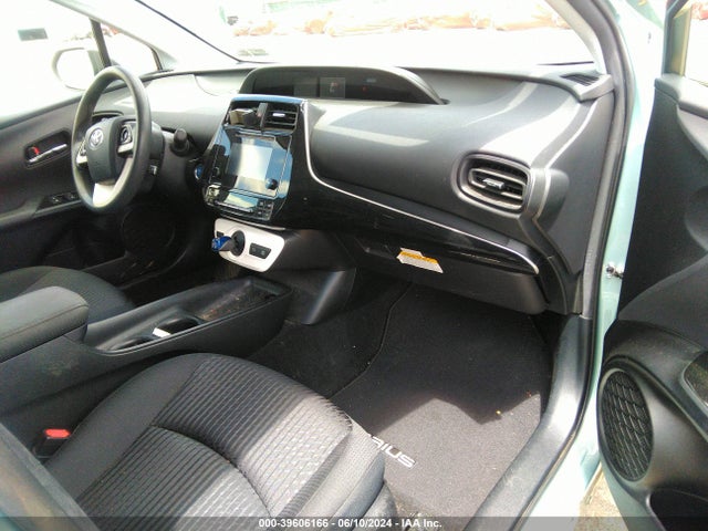 Toyota Prius Two 2017 JTDKBRFU4H3024345 Image 5
