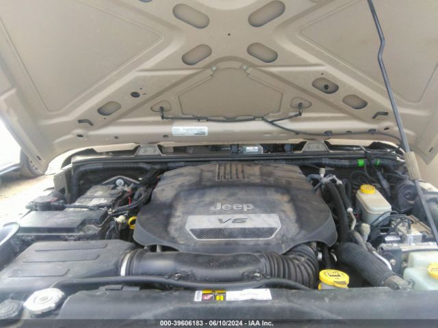 1C4BJWDG5GL312646 Jeep Wrangler Unlimited Sport