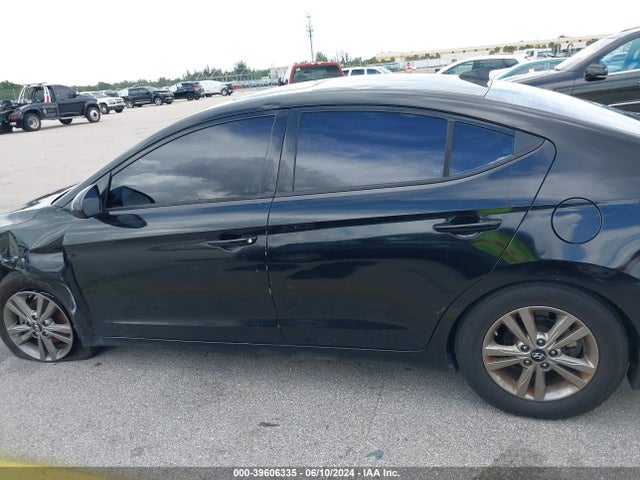 Hyundai Elantra Value Edition 2018 5NPD84LF7JH279730 Image 14