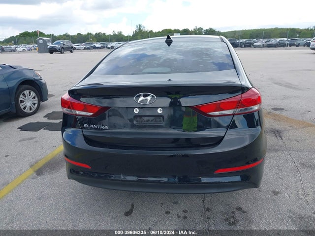 Hyundai Elantra Value Edition 2018 5NPD84LF7JH279730 Image 16