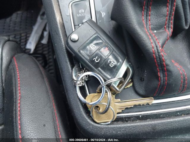 3VWTT7AU3FM054152 Volkswagen Golf Gti 2.0t Se 2-door