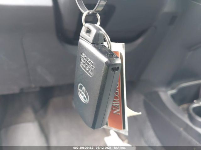 JTDKDTB33E1077792 Toyota Prius C Four