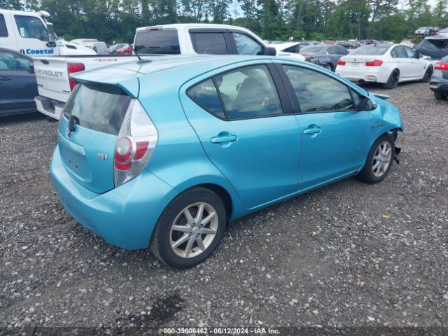 JTDKDTB33E1077792 Toyota Prius C Four