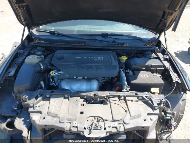 1C3CCCAB8GN101312 Chrysler 200 Limited