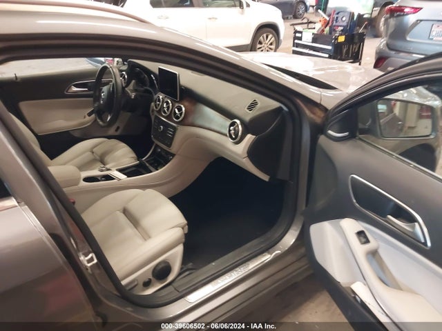 WDCTG4GB8GJ189275 Mercedes-Benz Gla 250 4matic