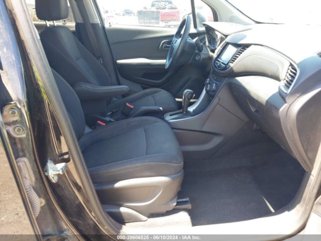3GNCJLSB4HL159975 Chevrolet Trax Lt
