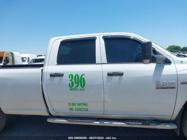 3C6UR5HJ5JG379552 RAM 2500 Tradesman  4x4 8' Box