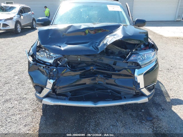 JA4AD2A32JJ006417 Mitsubishi Outlander Es