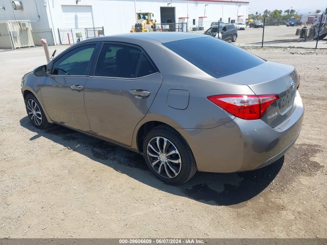 Toyota COROLLA LE 2018 2T1BURHE4JC090620 Image 3