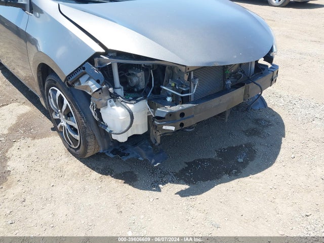 Toyota COROLLA LE 2018 2T1BURHE4JC090620 Image 6