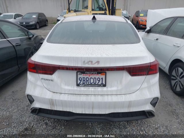 3KPF24AD9NE492605 KIA Forte Lxs