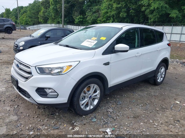 Ford ESCAPE SE 2017 1FMCU0G96HUE90448 Image 2