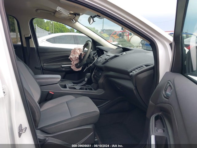 Ford ESCAPE SE 2017 1FMCU0G96HUE90448 Image 5
