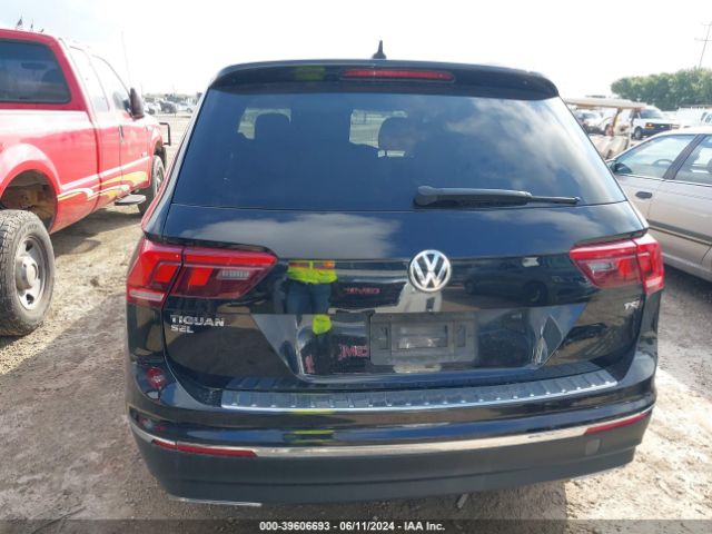 3VV3B7AX6JM024654 Volkswagen Tiguan 2.0t Se/2.0t Sel