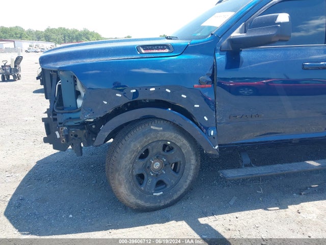 3C6UR5SL8NG401561 RAM 2500 Limited  4x4 6'4 Box