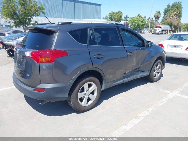 Toyota Rav4 Xle 2014 JTMWFREV2EJ010564 Image 4