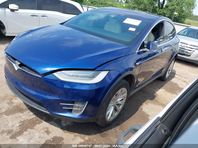 Tesla Model X 100d/75d/long Range 2019 5YJXCBE28KF203265 Image 2