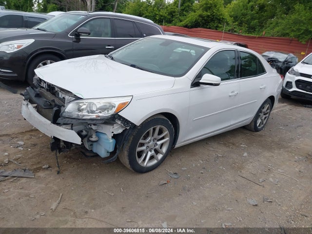 Chevrolet MALIBU 1LT 2015 1G11C5SL5FF142939 Image 2