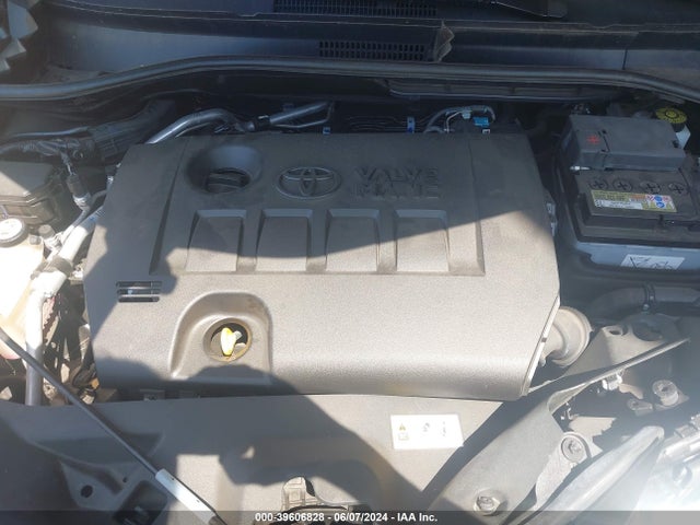 Toyota C-HR XLE 2021 NMTKHMBX4MR135762 Image 10