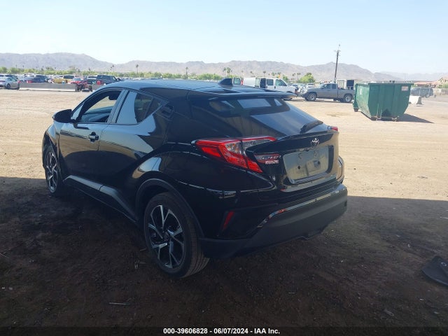 Toyota C-HR XLE 2021 NMTKHMBX4MR135762 Image 3