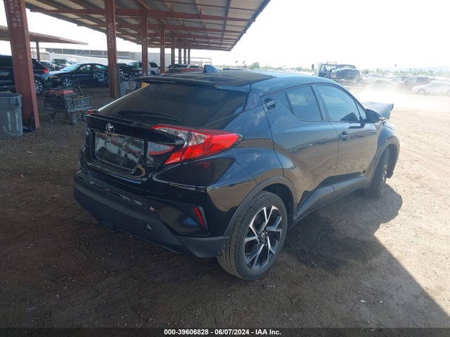 Toyota C-HR XLE 2021 NMTKHMBX4MR135762 Image 4