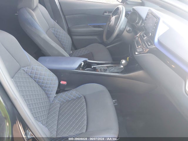 Toyota C-HR XLE 2021 NMTKHMBX4MR135762 Image 5
