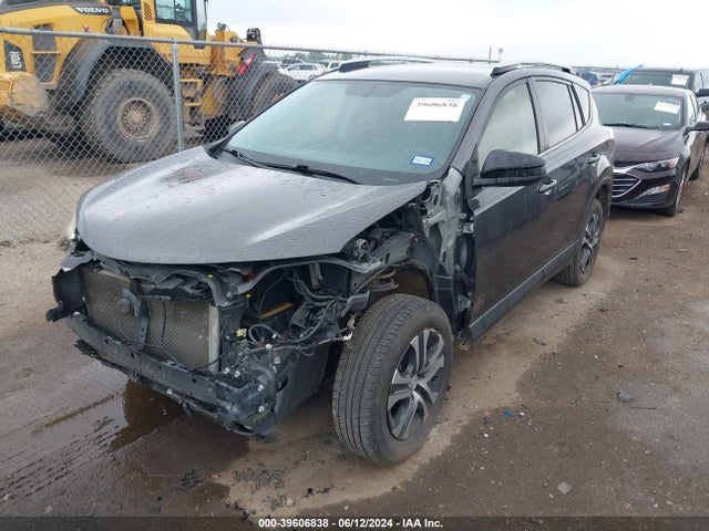 Toyota RAV4 LE 2016 JTMZFREV9GJ077761 Image 2