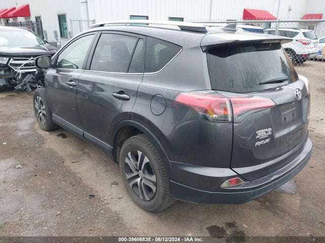 Toyota RAV4 LE 2016 JTMZFREV9GJ077761 Image 3