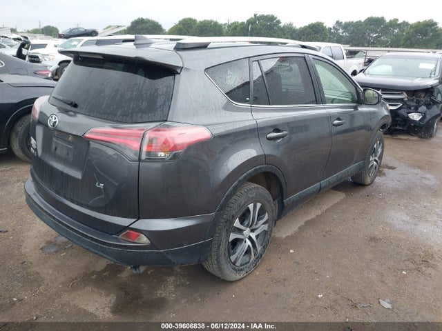 Toyota RAV4 LE 2016 JTMZFREV9GJ077761 Image 4
