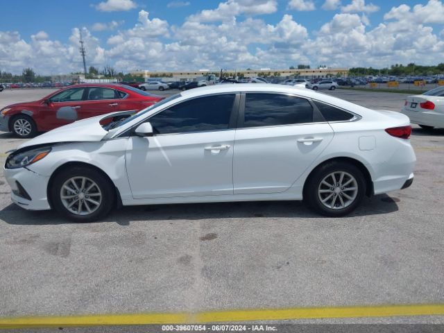 5NPE24AF2KH737894 Hyundai SONATA SE