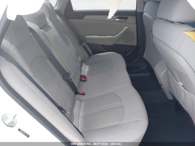 5NPE24AF2KH737894 Hyundai SONATA SE