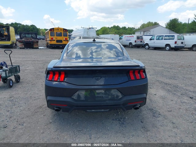 Ford Mustang Ecoboost Premium Fastback 2024 1FA6P8TH5R5112823 Image 15
