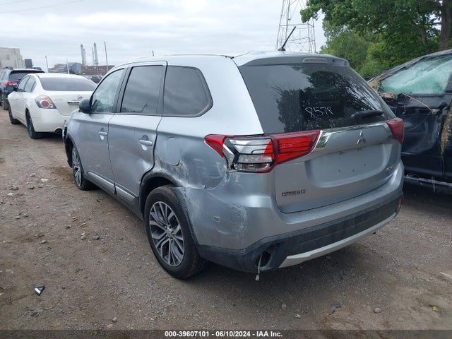 2016 MITSUBISHI OUTLANDER JA4AZ3A38GZ038578 Photo 2