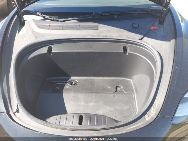 5YJ3E1EB8KF453401 Tesla Model 3 Long Range/performance