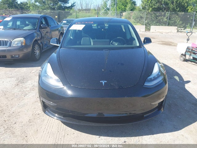 5YJ3E1EB8KF453401 Tesla Model 3 Long Range/performance