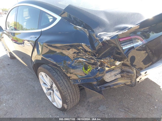 5YJ3E1EB8KF453401 Tesla Model 3 Long Range/performance