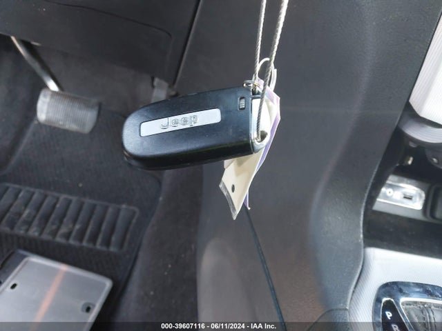 1C4RJEJG5JC109986 Jeep Grand Cherokee Summit 4x2
