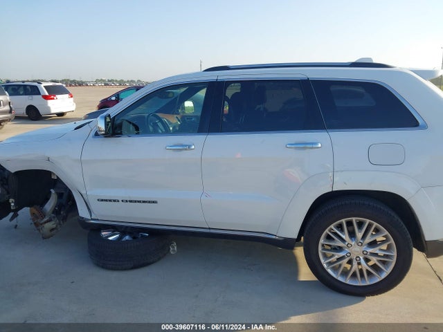 1C4RJEJG5JC109986 Jeep Grand Cherokee Summit 4x2