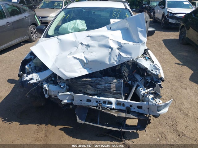 Ford FOCUS S 2017 1FADP3E20HL256776 Image 10