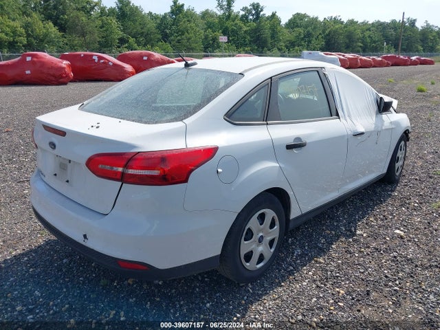 Ford FOCUS S 2017 1FADP3E20HL256776 Image 4