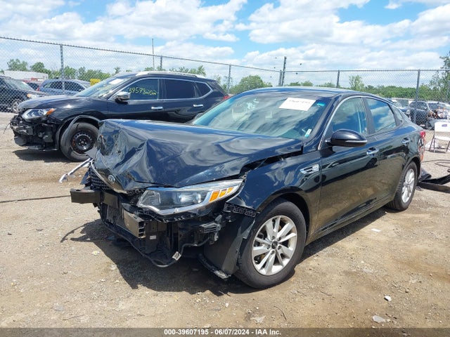 KIA Optima Lx 2017 5XXGT4L38HG173682 Image 2