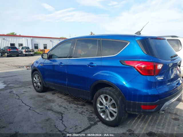 1FMCU9GD3KUB86218 Ford ESCAPE SE