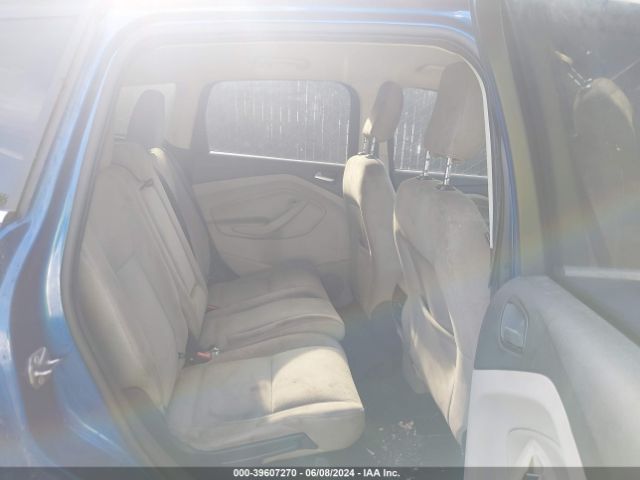 1FMCU9GD3KUB86218 Ford ESCAPE SE